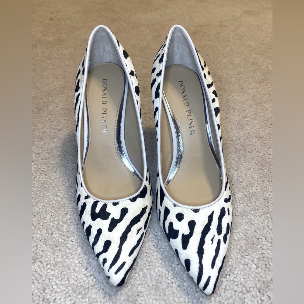DONALD PLINER Calf Pony Hair Animal Print Pump Chunky Heels - Size 7